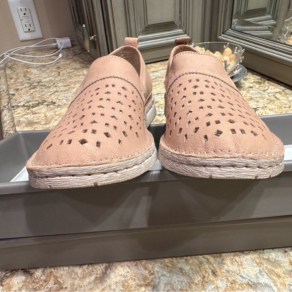 Josef Siebel, tan flat with punch outs, size 41 - Picture 3 of 5